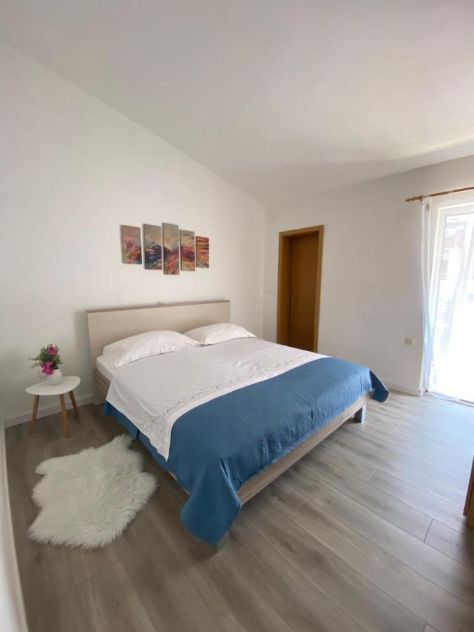 Apartmani Niks Makarská Exteriér fotografie