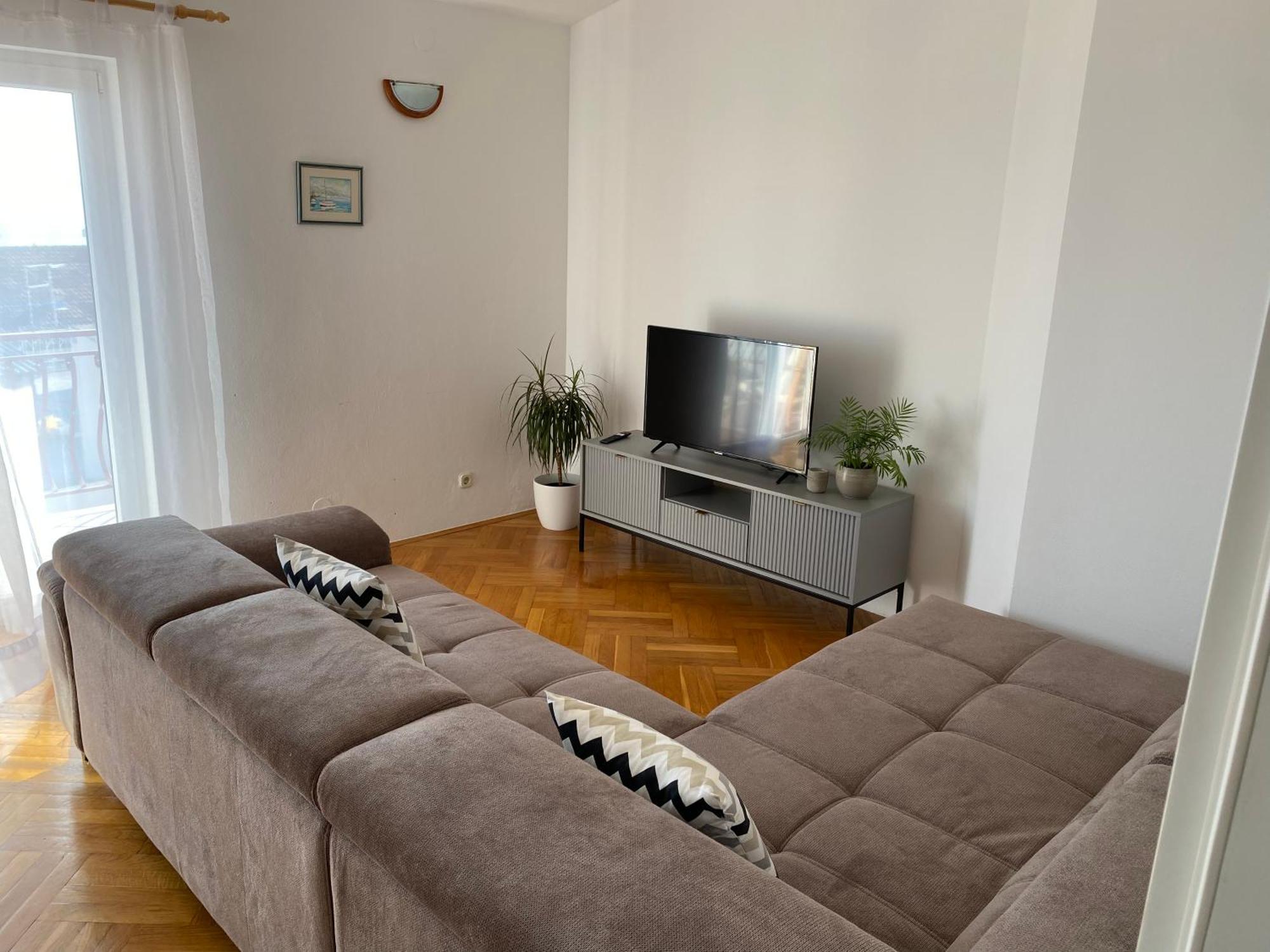 Apartmani Niks Makarská Exteriér fotografie